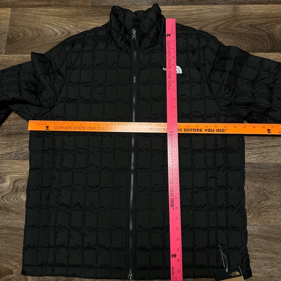 The North Face Men's TNF Thermal Insulation Jacket Size: Large NWT - Picture 11 of 13